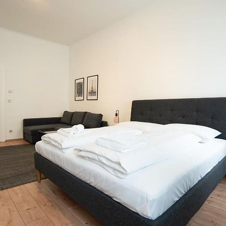 Lovely 1-Bedroom Apartment Next To Praterstern Viena Exterior foto