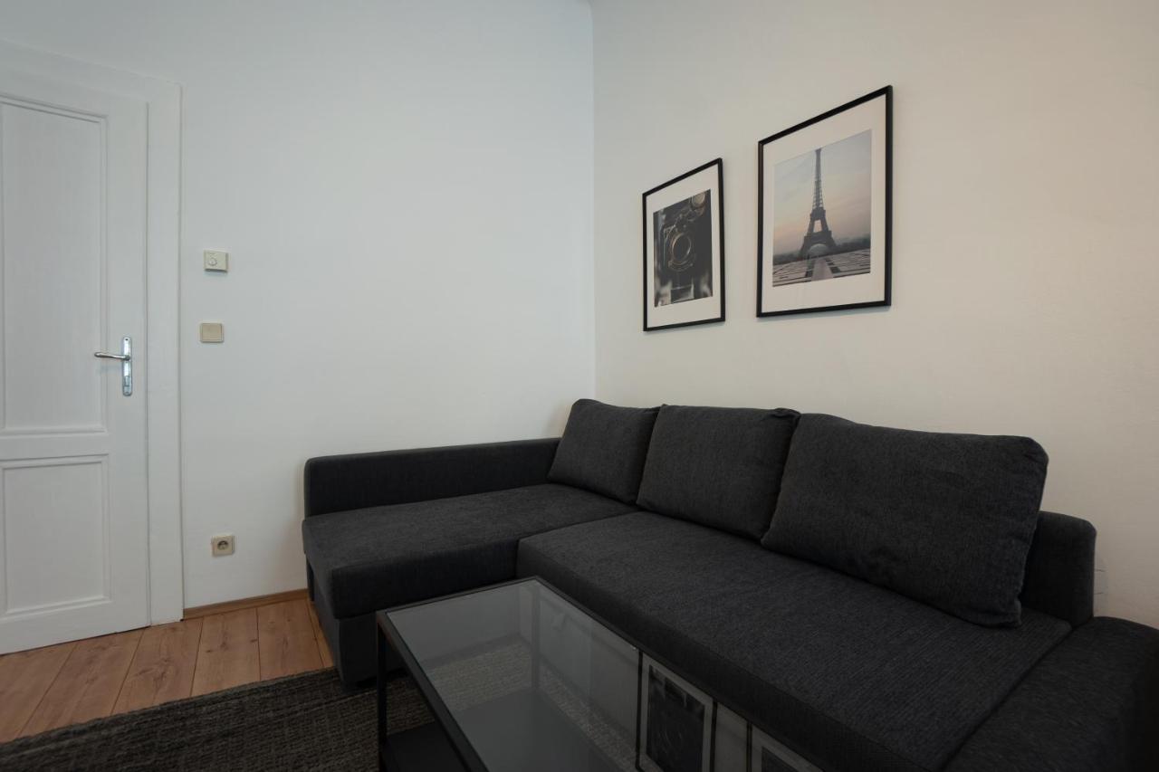 Lovely 1-Bedroom Apartment Next To Praterstern Viena Exterior foto