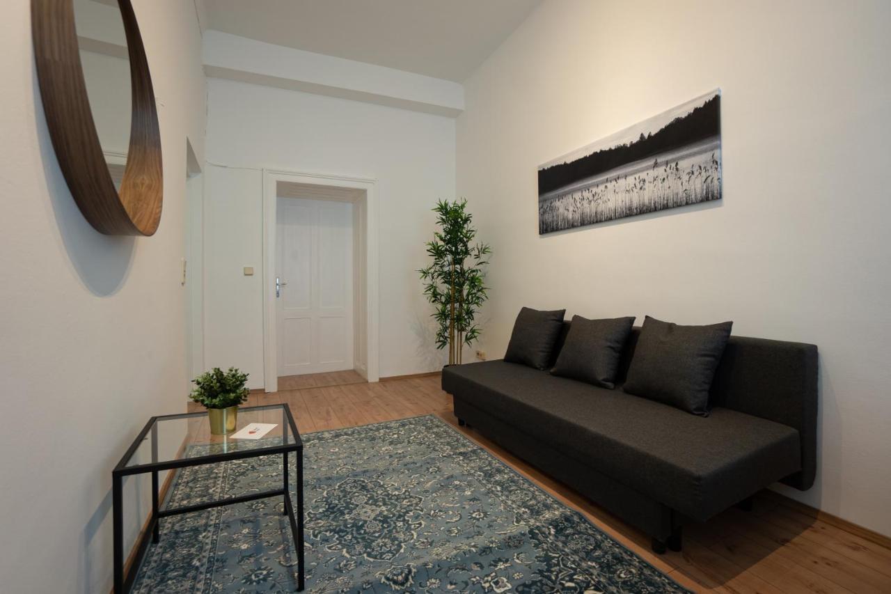 Lovely 1-Bedroom Apartment Next To Praterstern Viena Exterior foto